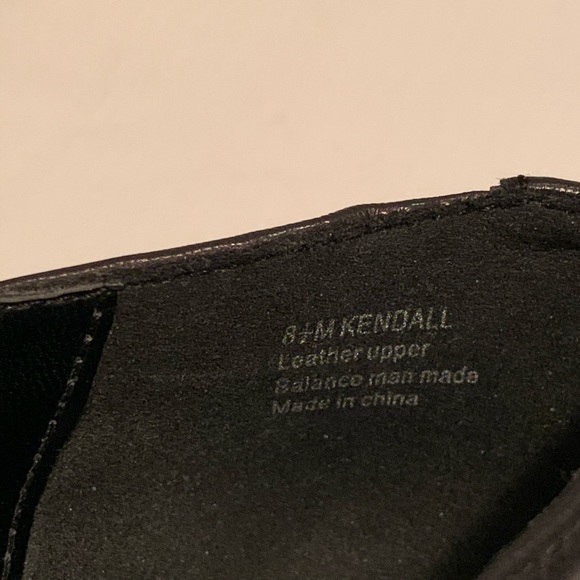 Leather Coach and Four “Kendall” black heels - Picture 7 of 8